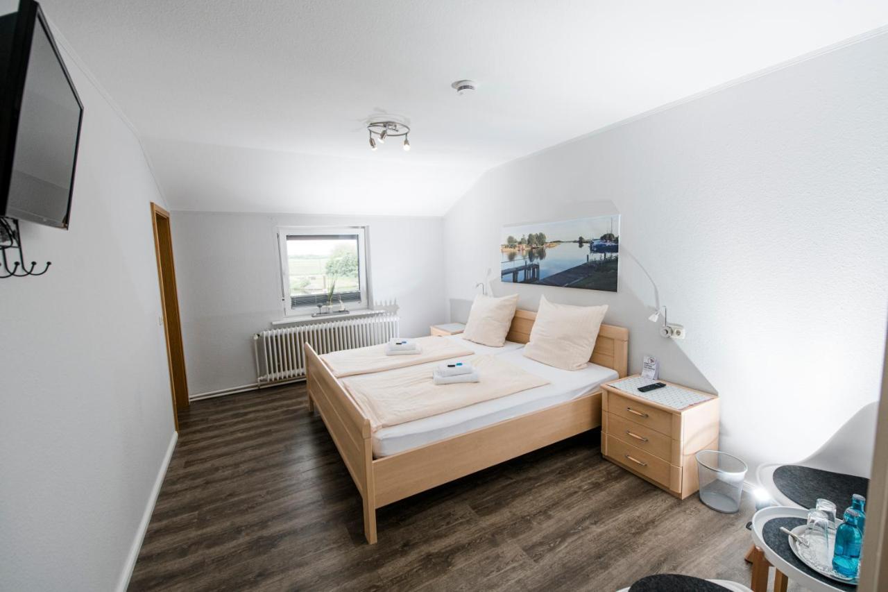 Wrohm Zum Alten Faehrhaus - Bed & Breakfast מראה חיצוני תמונה